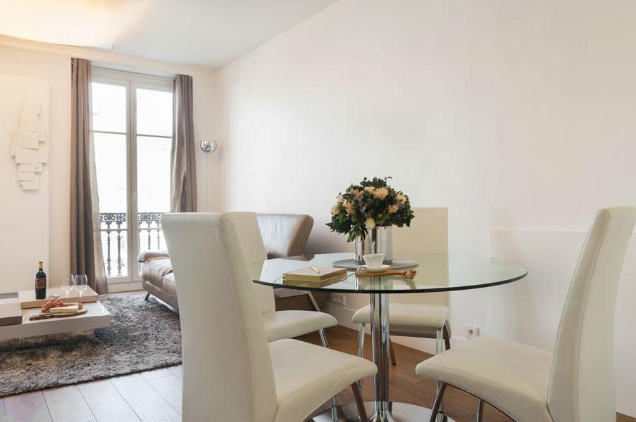 Two Bedroom Luxury Apartment - Balcony With View Of Notre Dame Paris Exterior photo